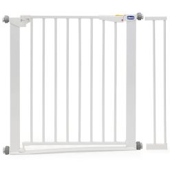 Chicco 79697 Safety Baby Fence Gate + Extension