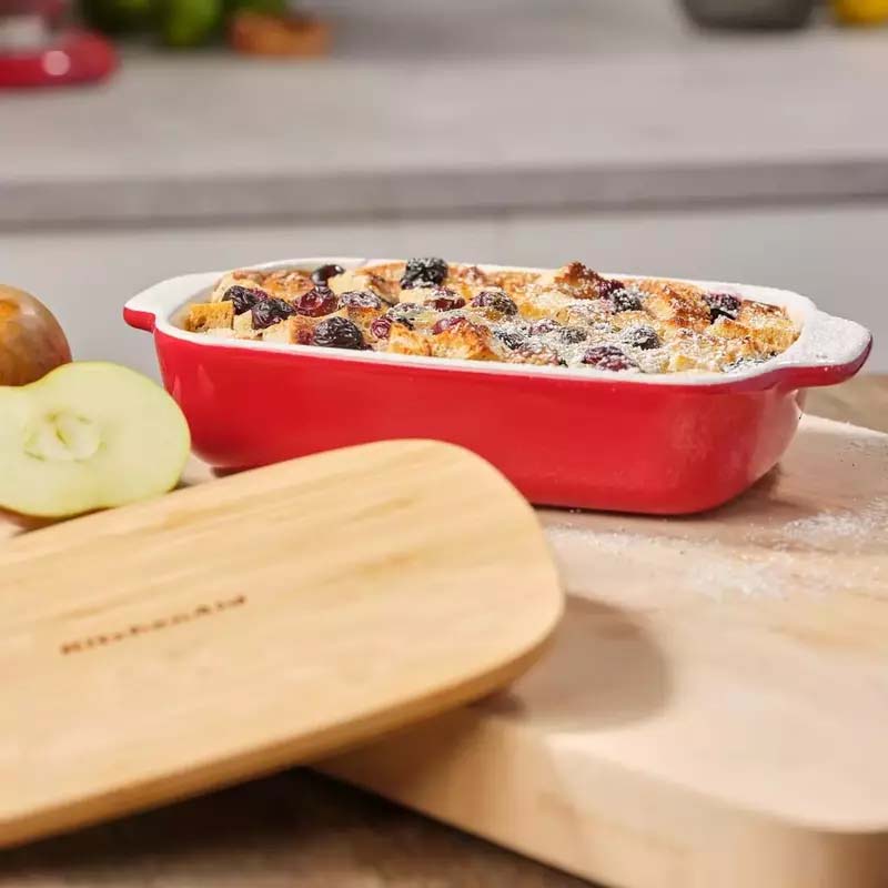 Kitchenaid CC006106-001 Stoneware Rectangular Ceramic Non-Stick Coating Baker with Bamboo Lid, 26 cm - Image 3