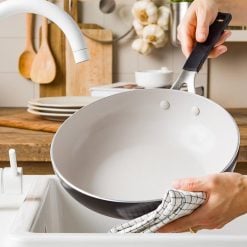 Alternative view of Kitchenaid CC010381-001 28 Cm Non-Stick Aluminum Wok Pan